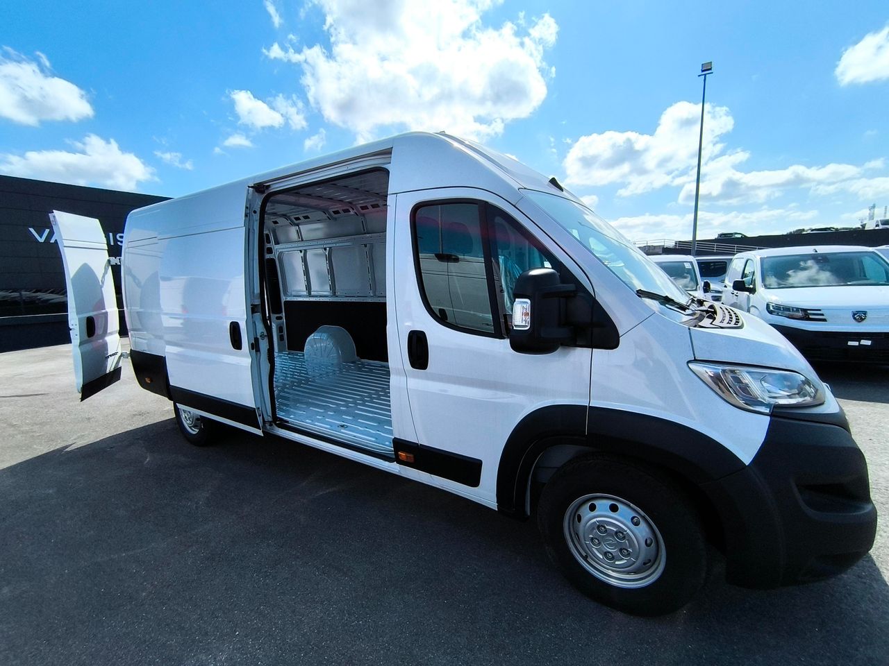 Opel Movano FURGON L4 H2 BASE REFORZADA 3.5 HDI 165  - Foto 2