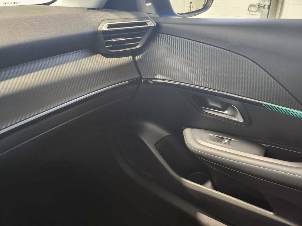 Peugeot 208 Allure Pack BlueHDi 73kW (100CV)  - Foto 2