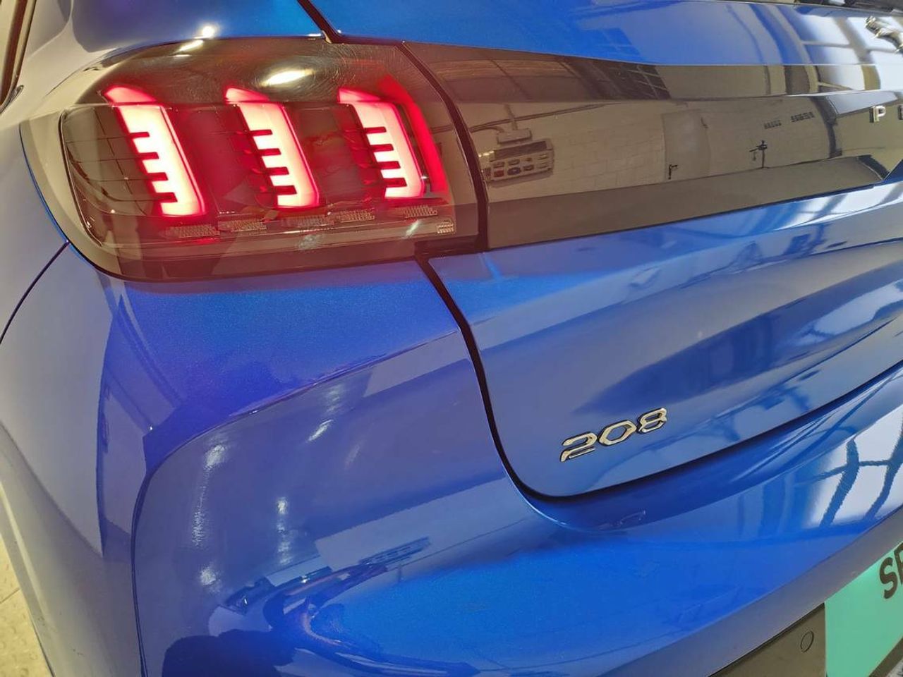 Peugeot 208 Allure Pack BlueHDi 73kW (100CV)  - Foto 2