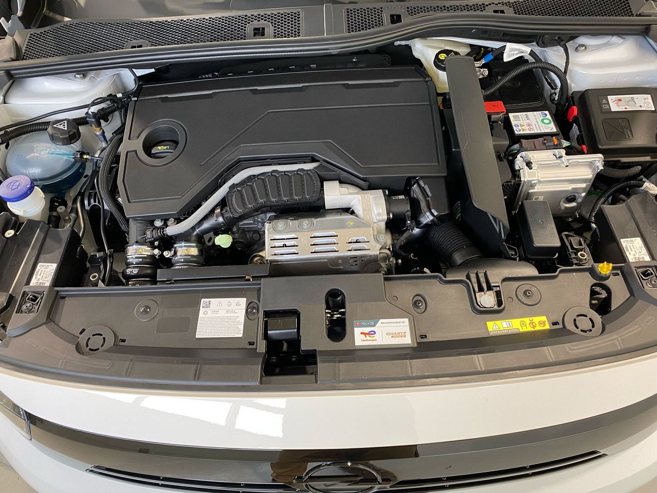 Opel Corsa 1.2T XHLHybrid 81kW GS eDCT - Foto 2