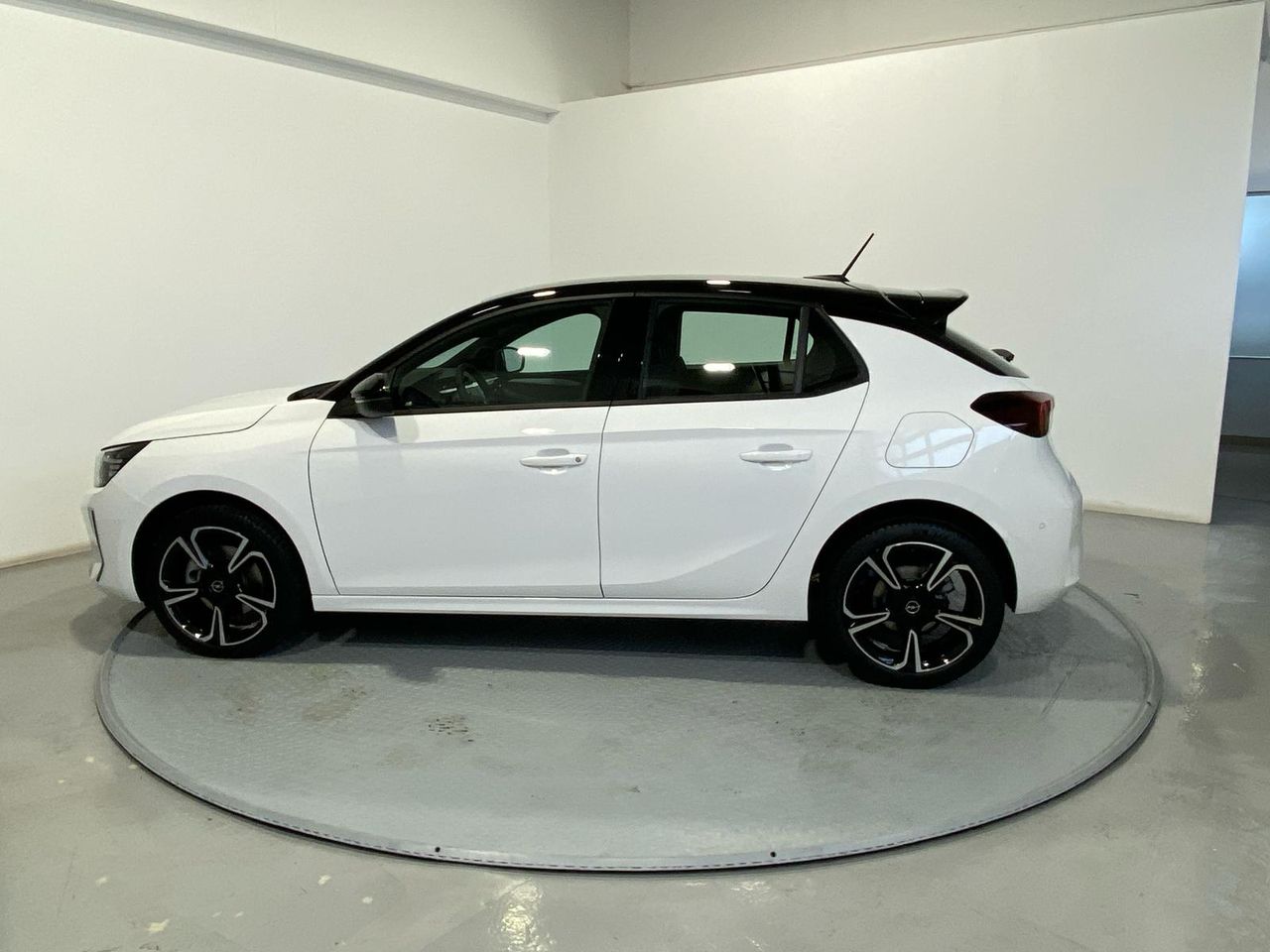 Opel Corsa 1.2T XHLHybrid 81kW GS eDCT - Foto 2