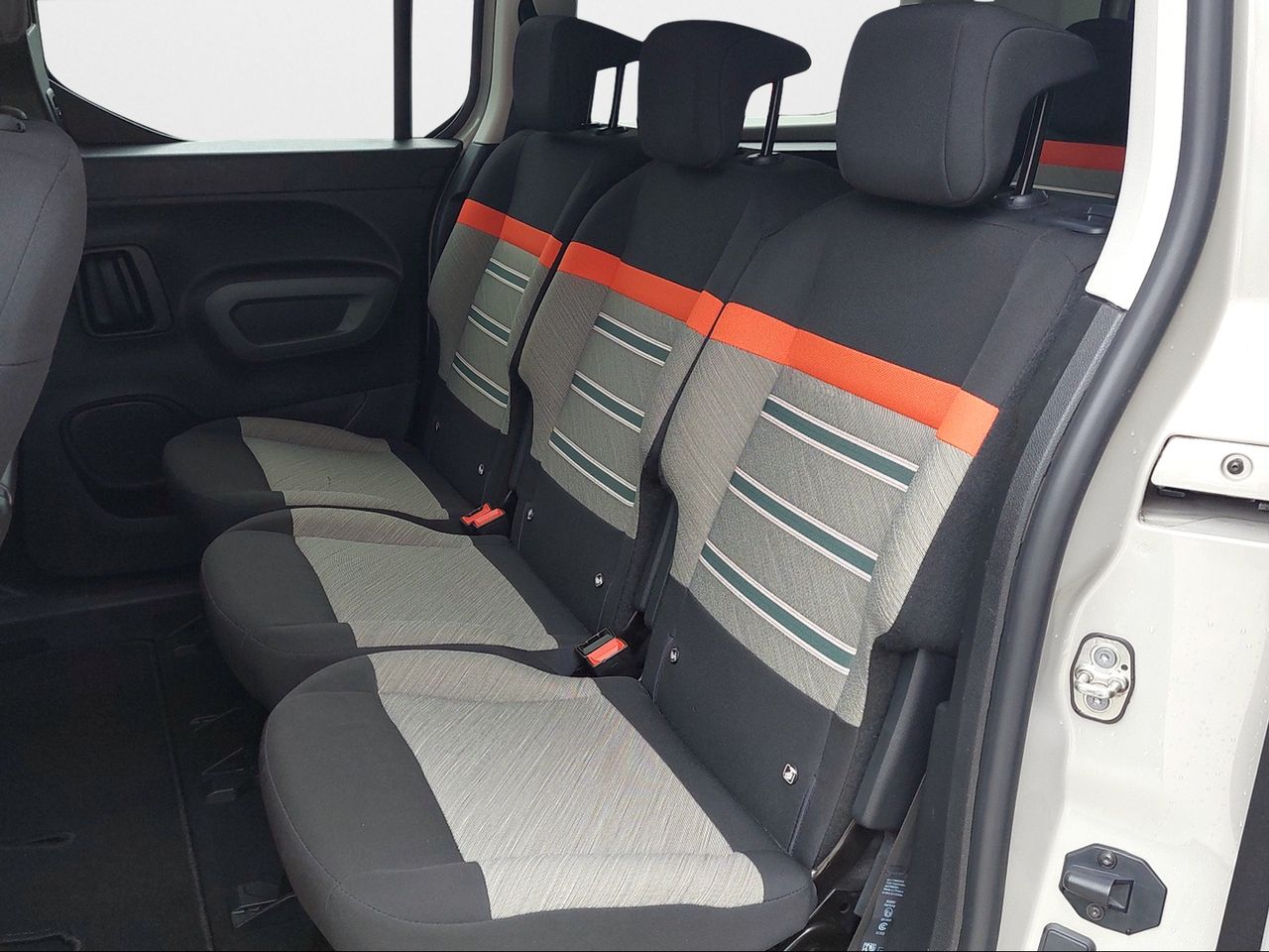 Citroën Berlingo Talla XL BlueHDi 130 S&S 6v SHINE 7 pl - Foto 2
