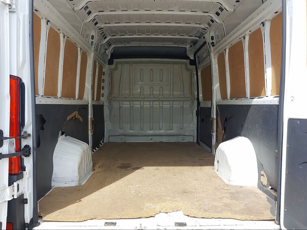 Peugeot Boxer Furgón Pack L4H2 hdi 140  - Foto 2