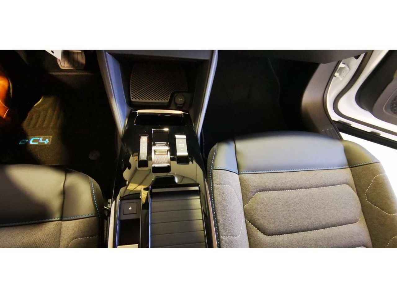 Citroën ë-C4 Feel Pack ë-C4 eléctrico 100kW - Foto 2