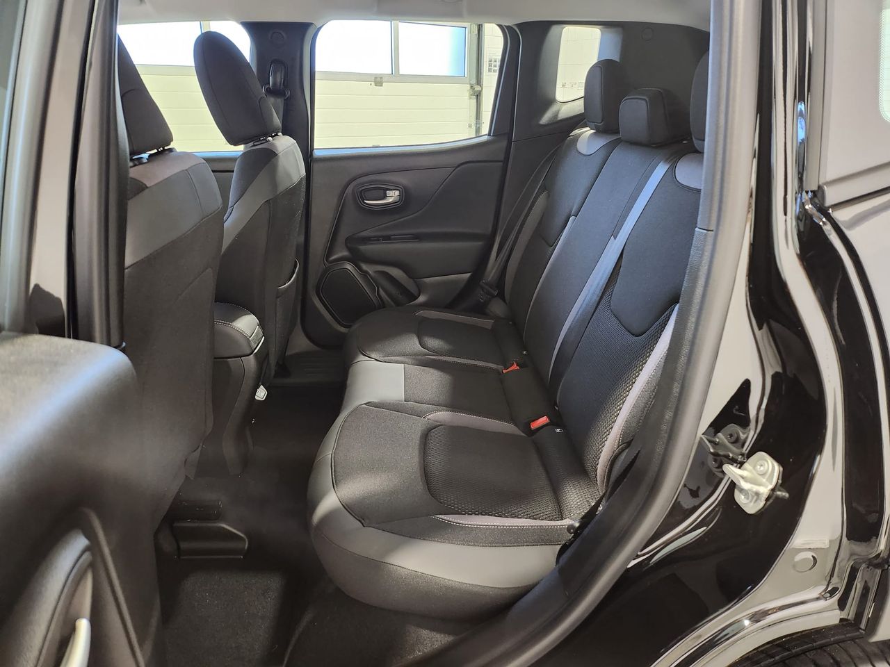 Jeep Renegade eHybrid 1.5 96kW(130CV) Limited ATX - Foto 2