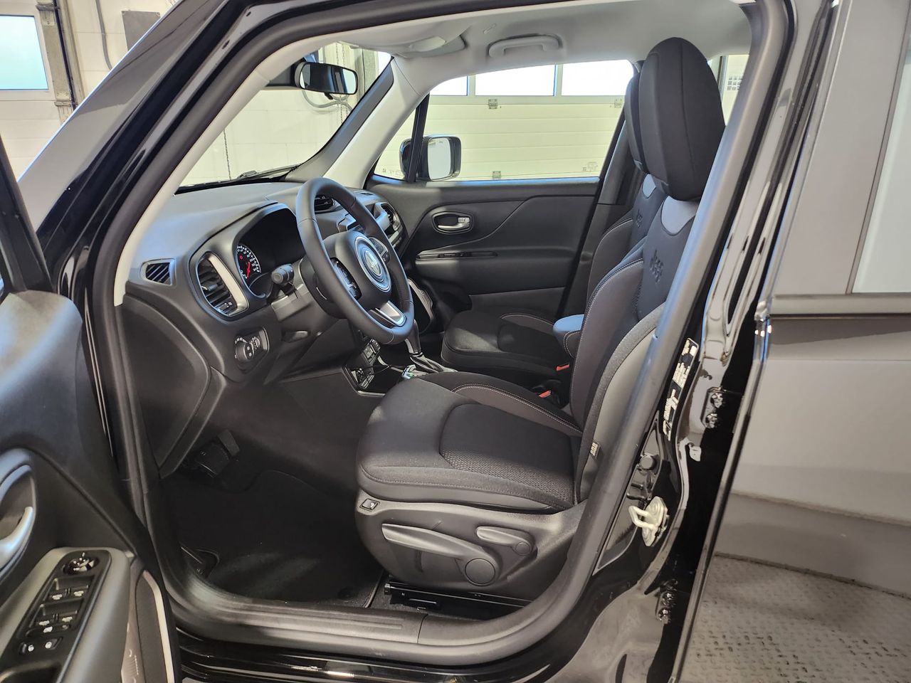 Jeep Renegade eHybrid 1.5 96kW(130CV) Limited ATX - Foto 2