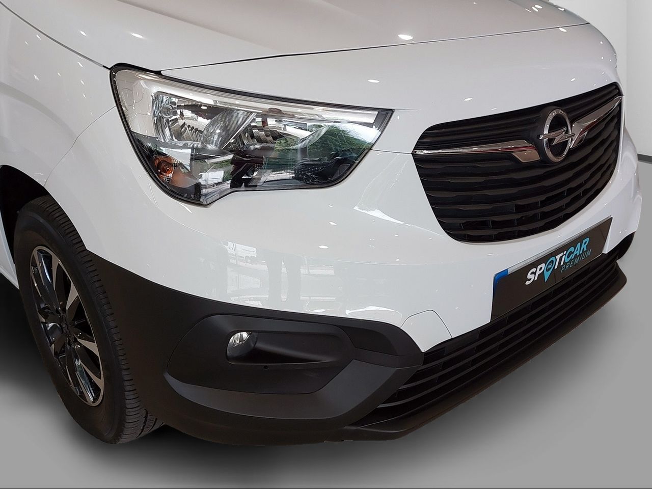 Opel Combo Cargo XL 1.5BHDI 130CV  - Foto 2