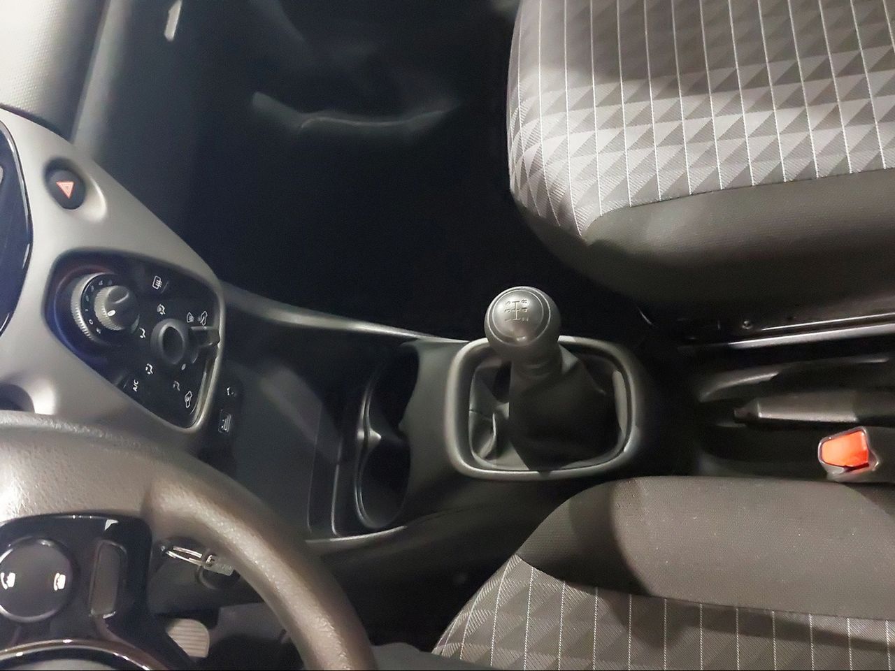 Peugeot 108 Active VTi 52kW (72CV) - Foto 2