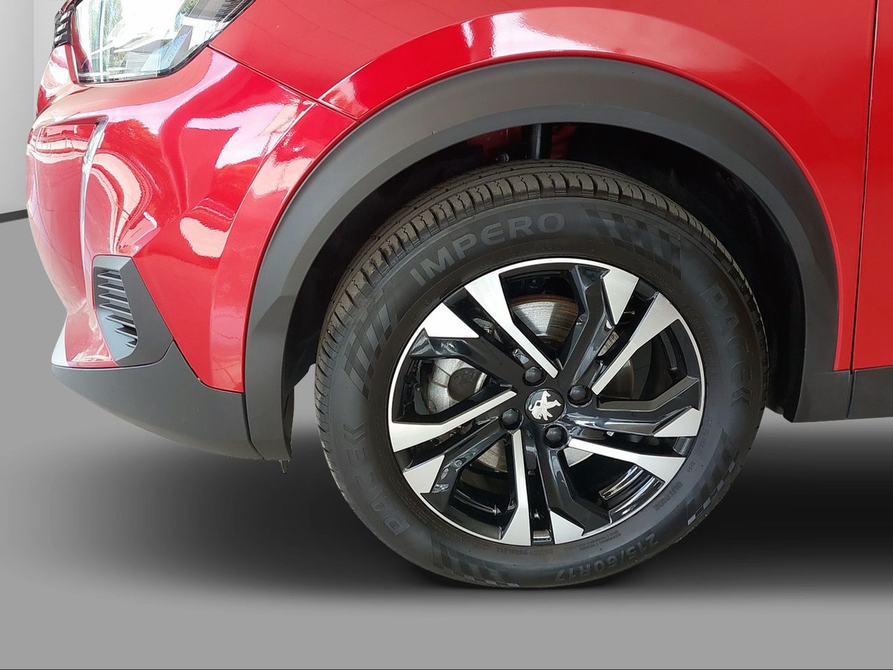 Peugeot 2008 Allure Pack BlueHDI 130 S&S EAT8 - Foto 2