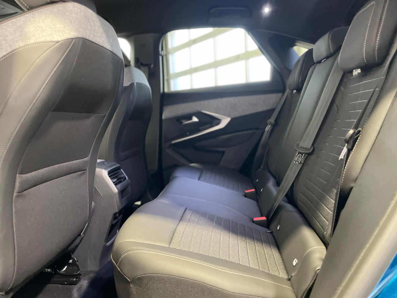 Peugeot 3008 Hybrid 1.2 107KW Allure eDCS6 - Foto 2