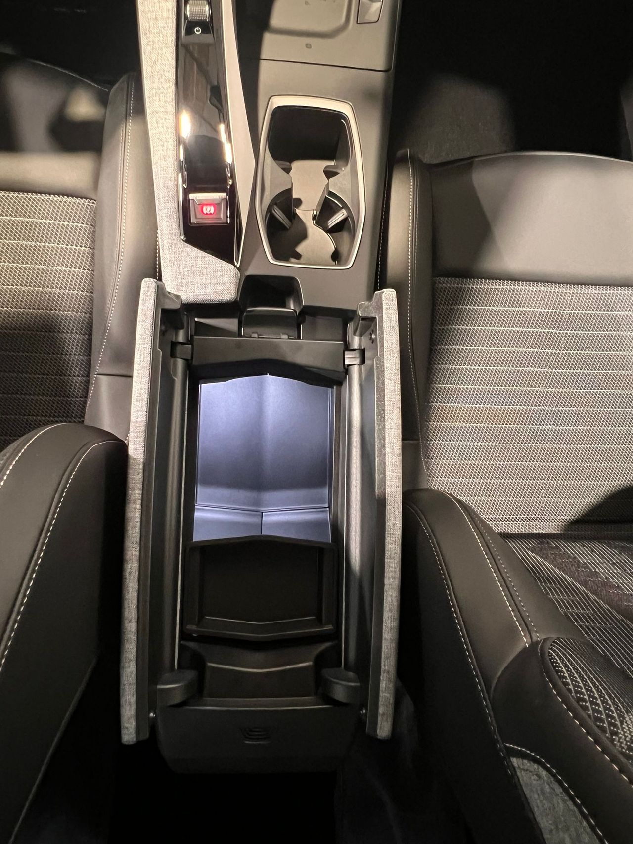 Peugeot 3008 Hybrid 1.2 107KW Allure eDCS6 - Foto 2