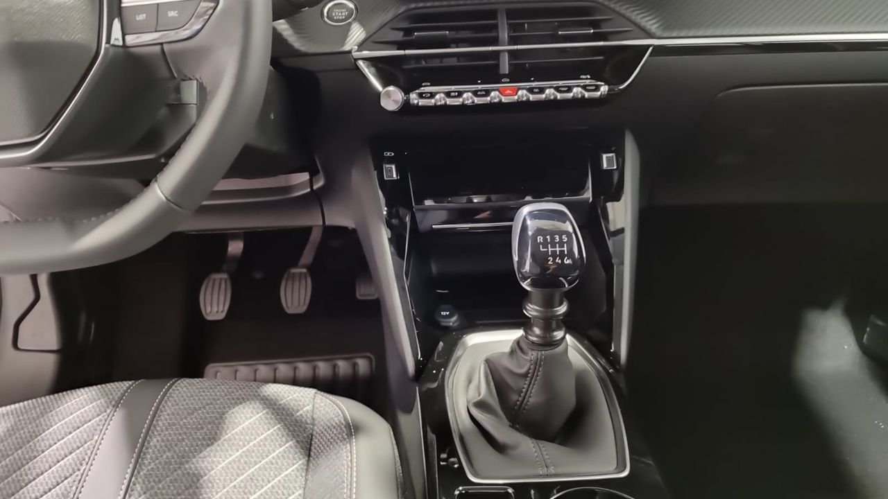 Peugeot 208 Allure Gasolina 100 S&S 6 Vel. MAN - Foto 2