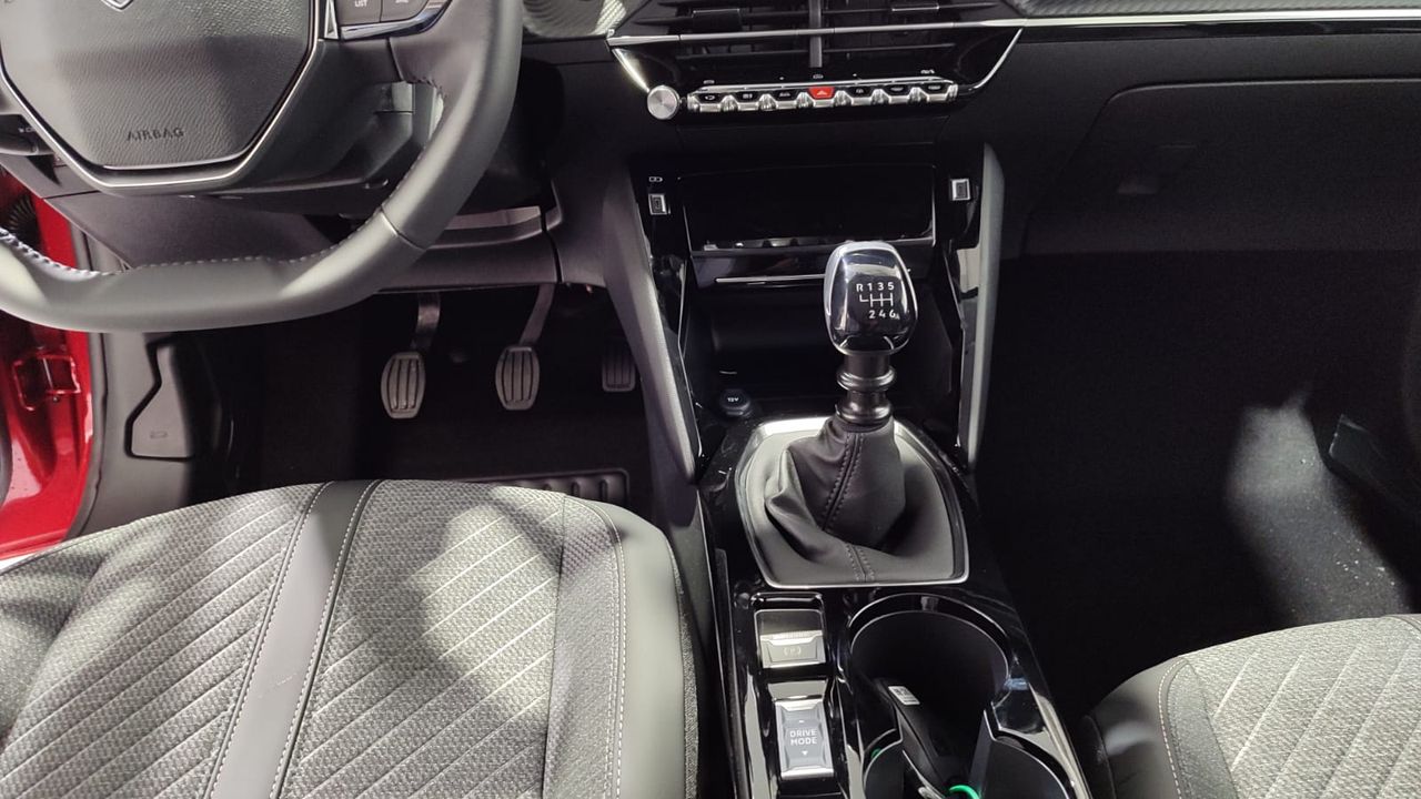 Peugeot 208 Allure Gasolina 100 S&S 6 Vel. MAN - Foto 2