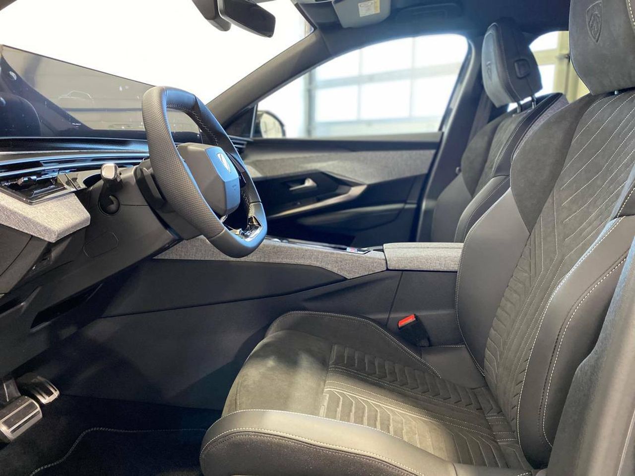 Peugeot 5008 GT Eléctrico 157kW - Foto 2