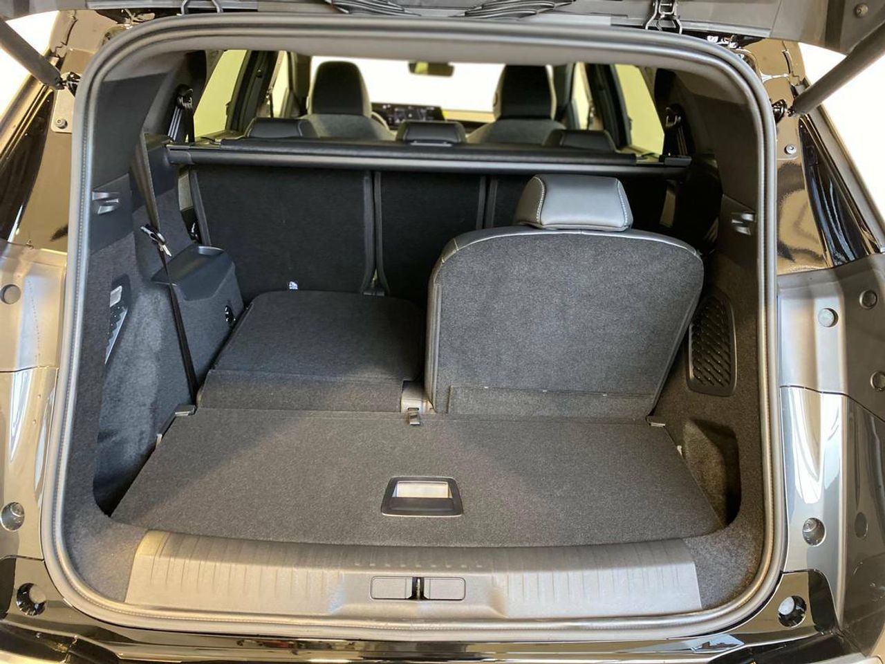 Peugeot 5008 GT Eléctrico 157kW - Foto 2