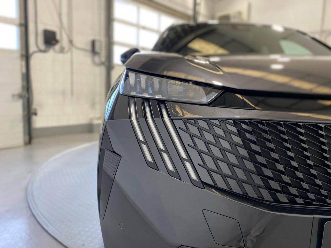 Peugeot 5008 GT Eléctrico 157kW - Foto 2