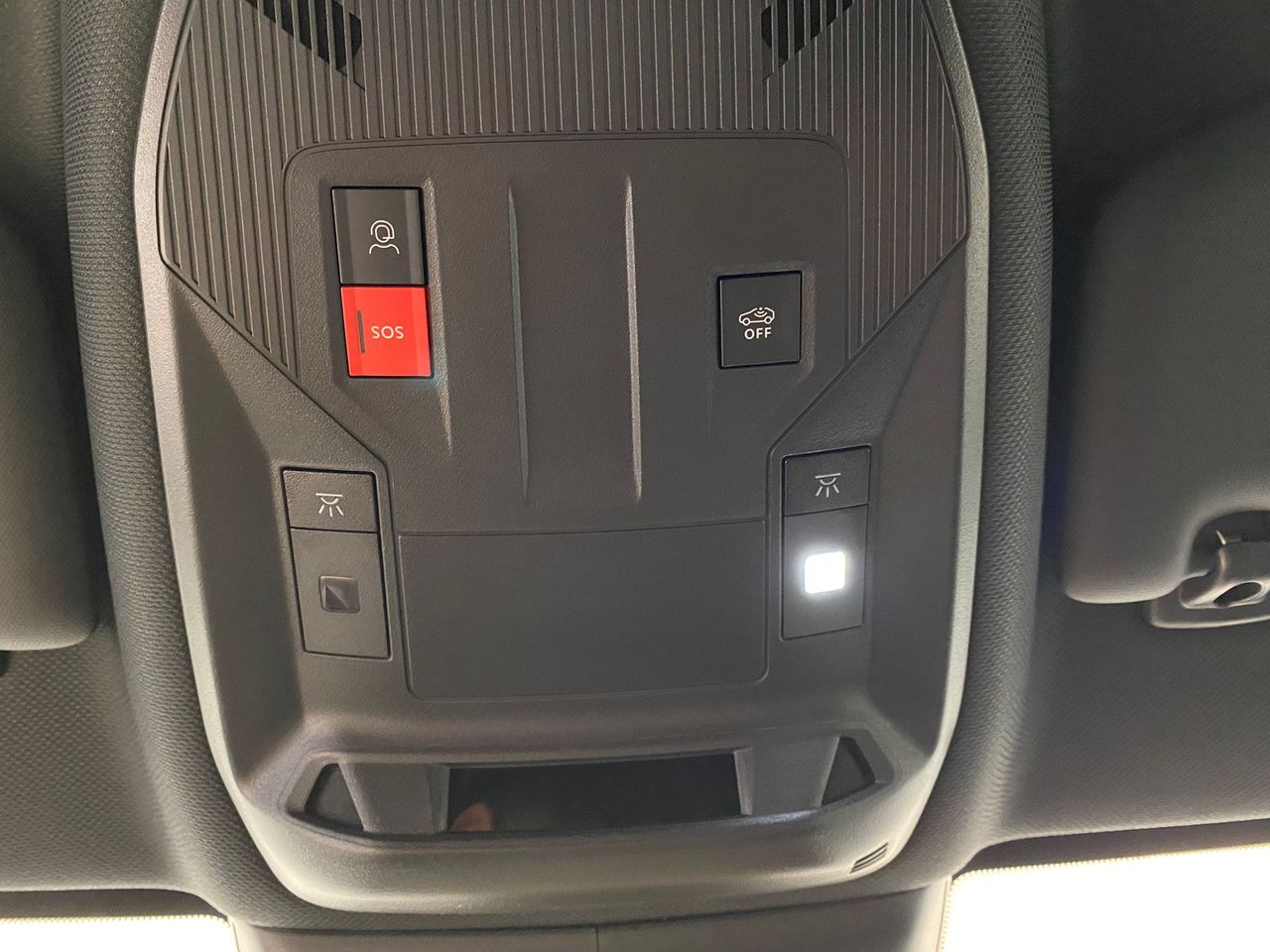 Peugeot e-408 E-408 GT Eléctrico 210 (157kW) - Foto 2