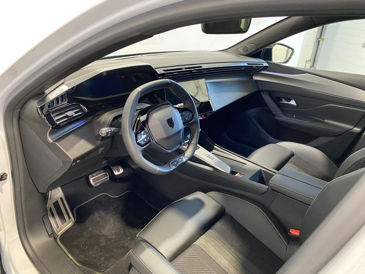 Peugeot e-408 E-408 GT Eléctrico 210 (157kW) - Foto 2