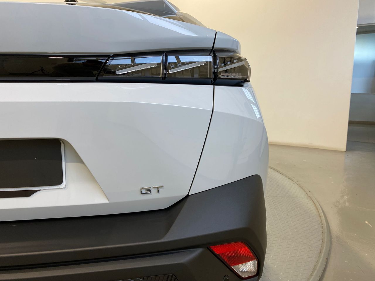 Peugeot e-408 E-408 GT Eléctrico 210 (157kW) - Foto 2