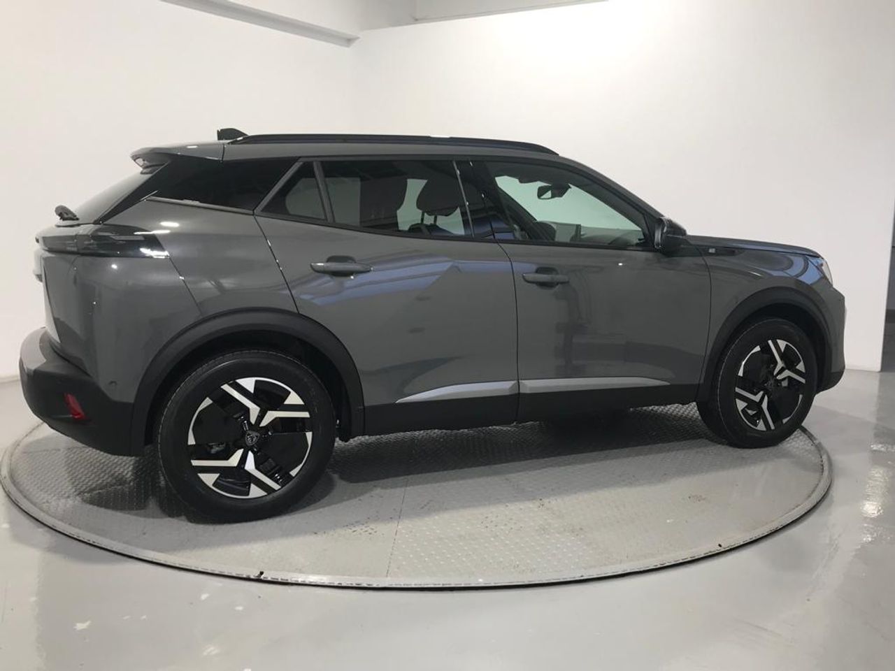 Peugeot e-2008 Eléctrico Allure 156 (115kW) - Foto 2