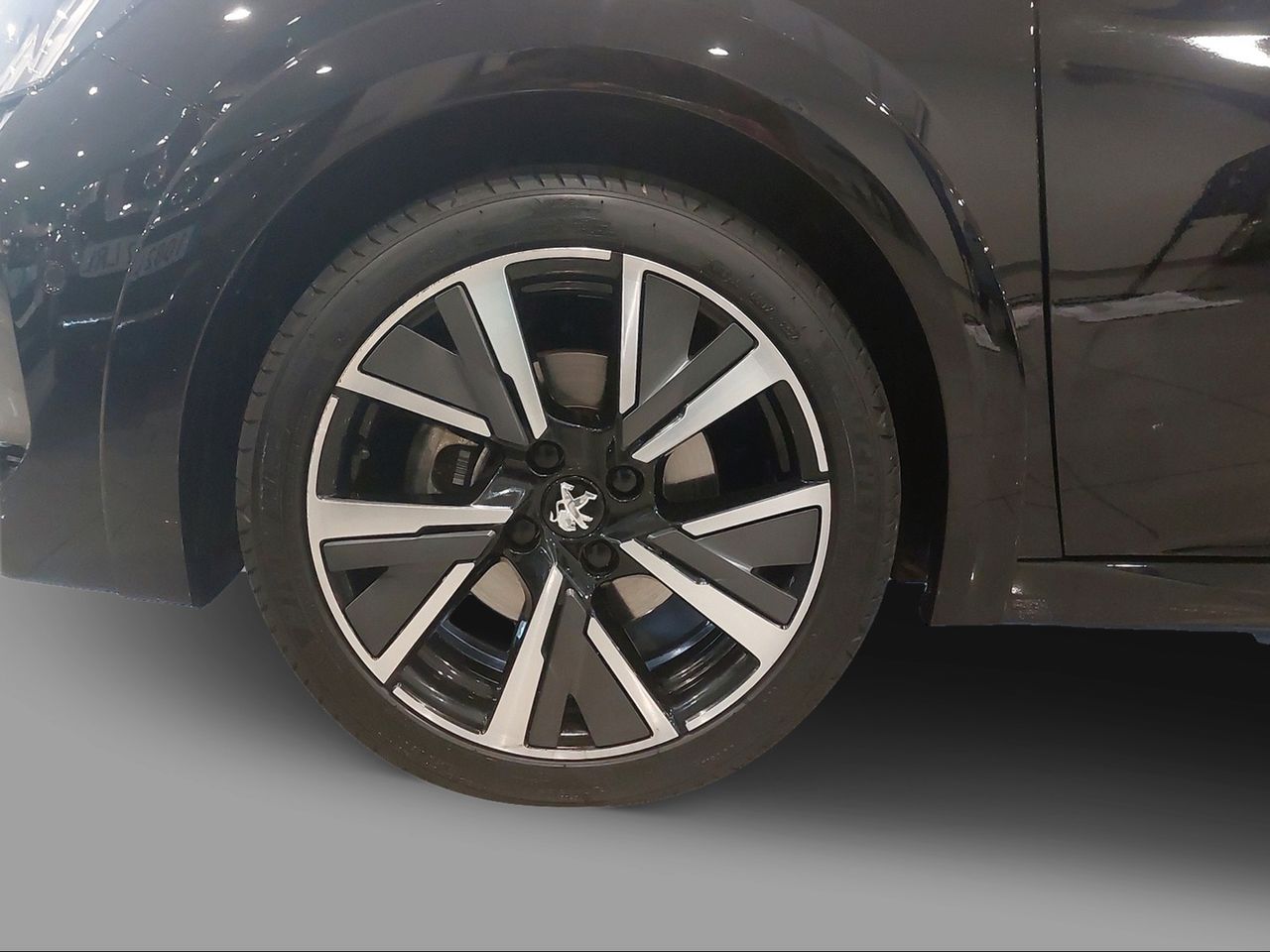 Peugeot 208 PureTech 96kW (130CV) EAT8 GT - Foto 2