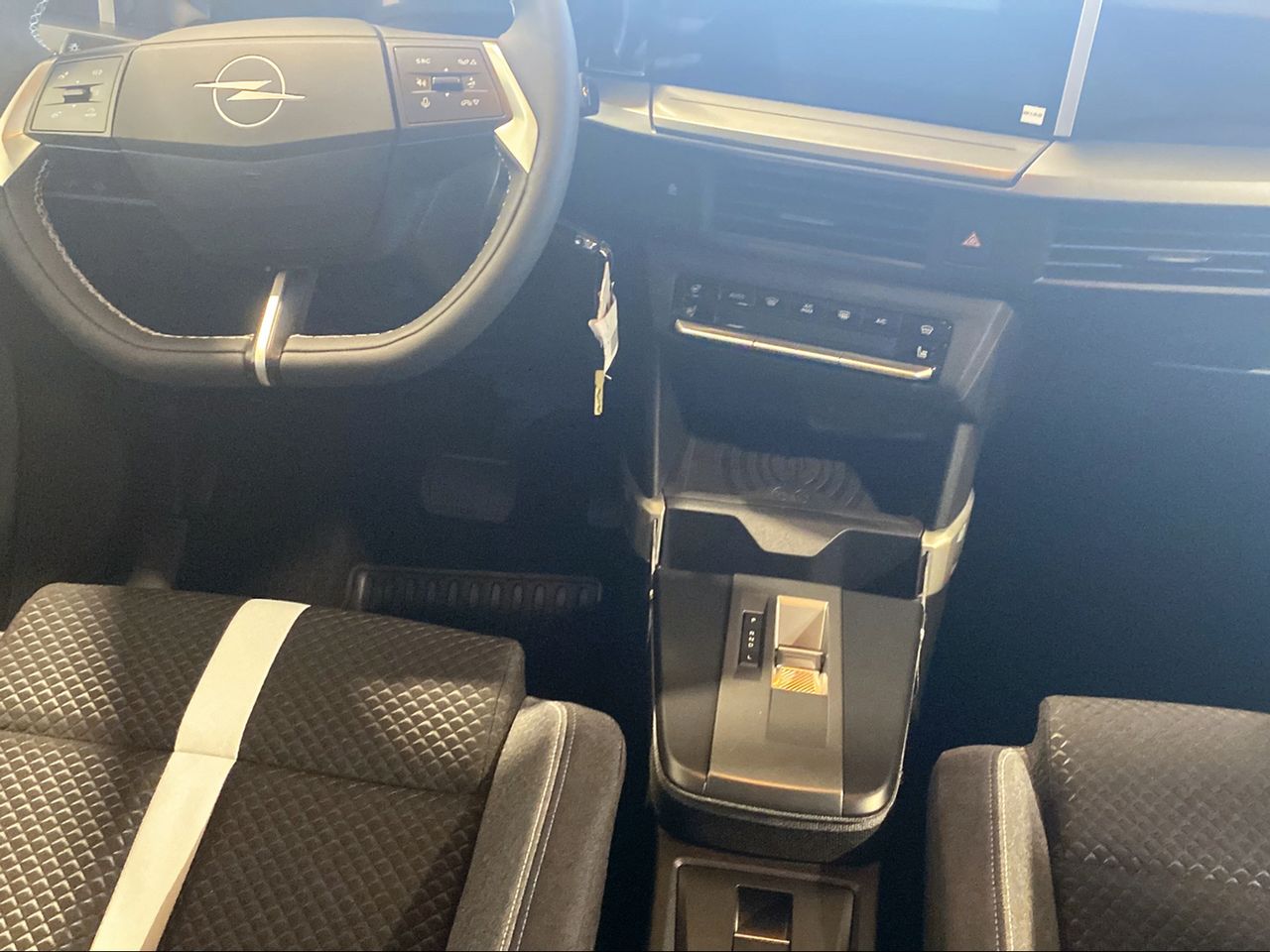 Opel Frontera 1.2T XHT Hybrid eDCT6 107kW Edition - Foto 2