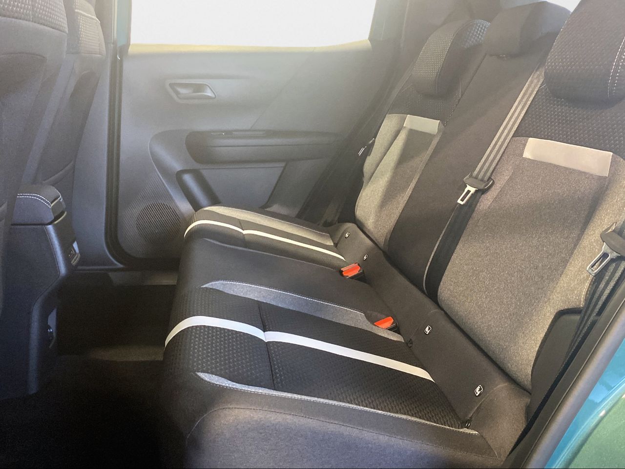 Opel Frontera 1.2T XHT Hybrid eDCT6 107kW Edition - Foto 2