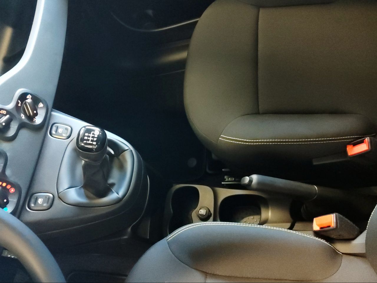 Fiat Panda Pandina 1.0 Hybrid 51kW (70cv) - Foto 2