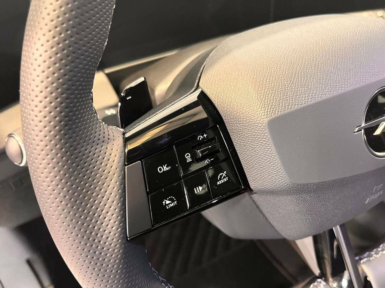 Opel Astra GSE 1.6T Plug-in Hybrid 165kW (225CV)   Aut - Foto 2