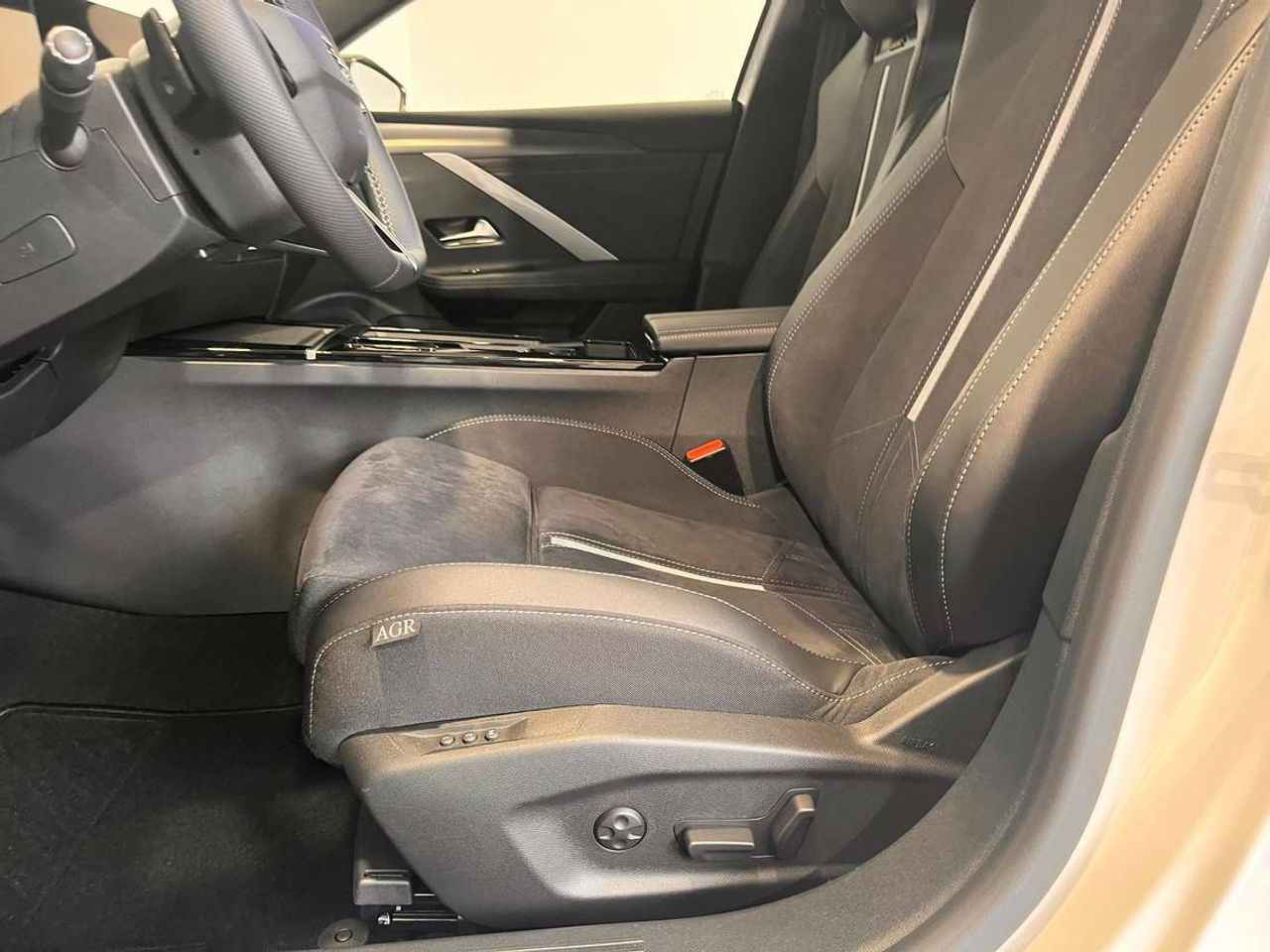 Opel Astra GSE 1.6T Plug-in Hybrid 165kW (225CV)   Aut - Foto 2