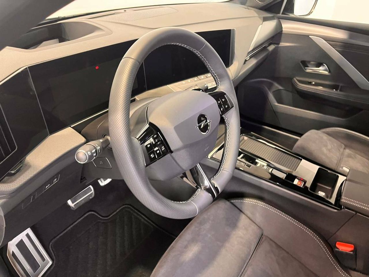 Opel Astra GSE 1.6T Plug-in Hybrid 165kW (225CV)   Aut - Foto 2