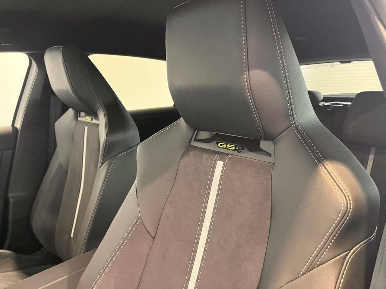 Opel Astra GSE 1.6T Plug-in Hybrid 165kW (225CV)   Aut - Foto 2