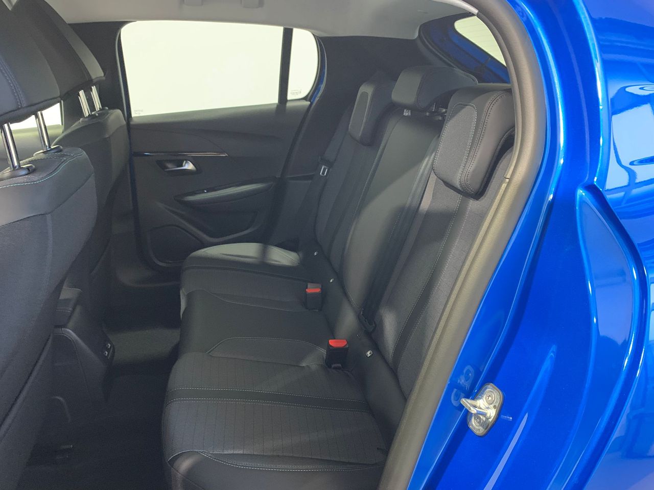 Peugeot 208 PureTech 73kW (100CV) Allure - Foto 2