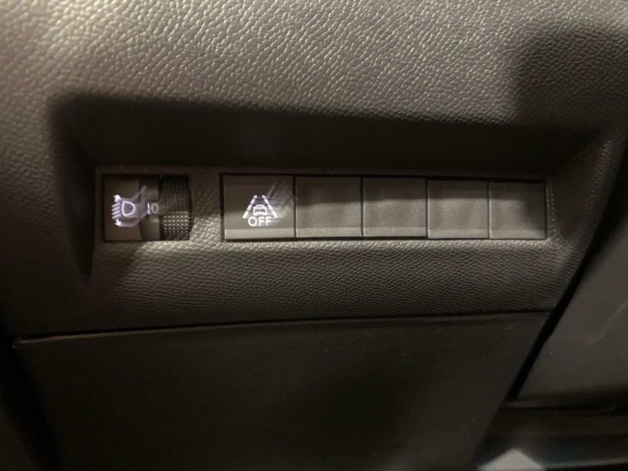 Peugeot 208 PureTech 73kW (100CV) Allure - Foto 2