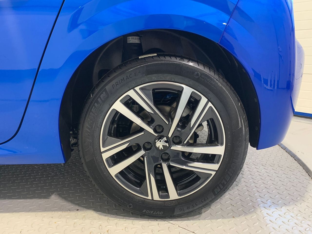 Peugeot 208 PureTech 73kW (100CV) Allure - Foto 2