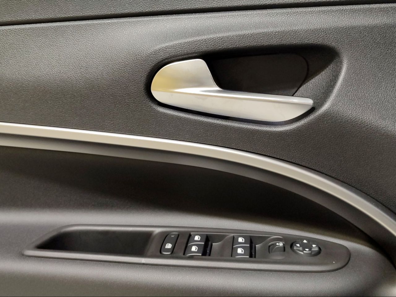 Jeep Avenger 1.2 eHybrid 74kW (100CV) Summit - Foto 2