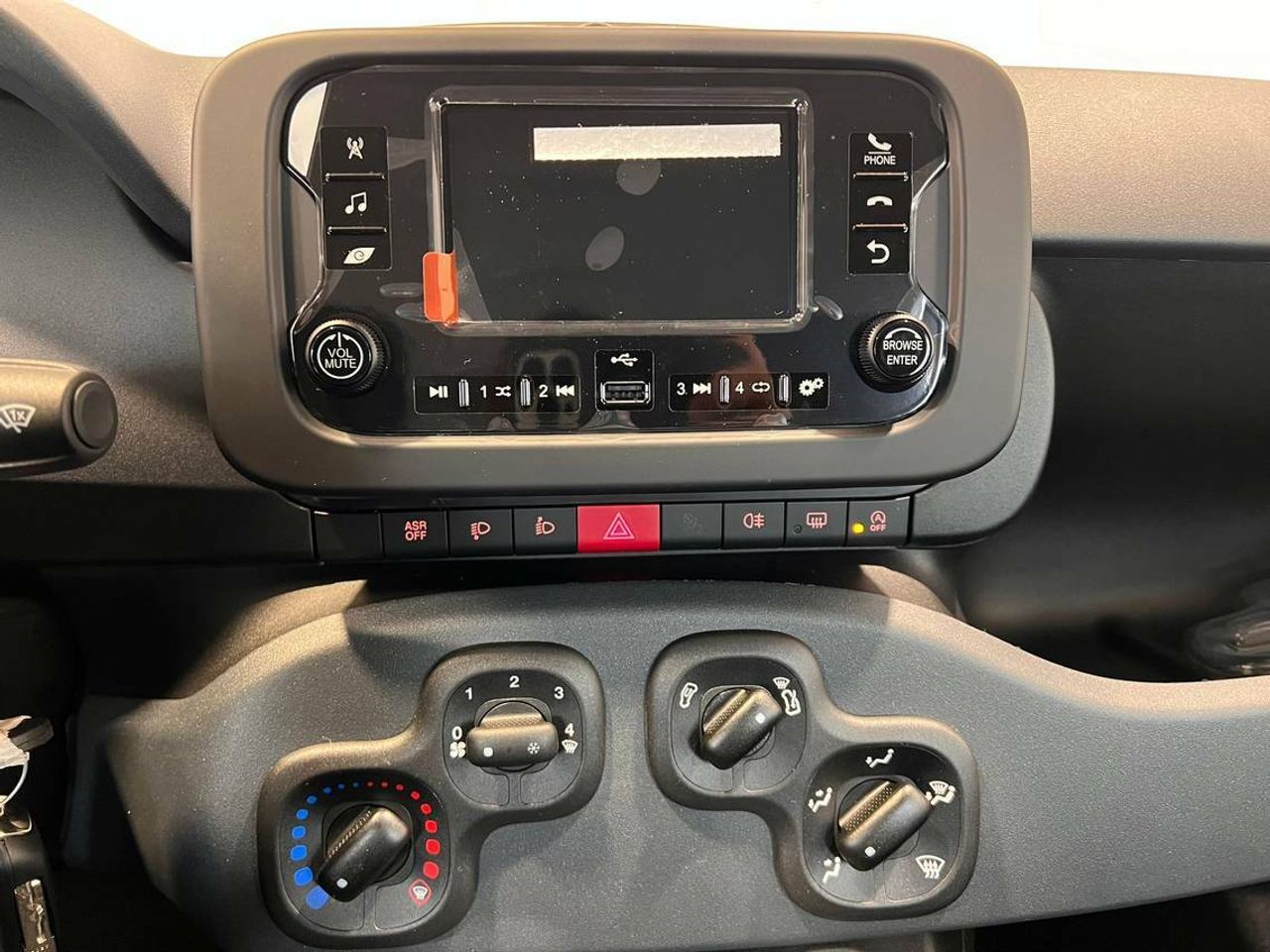 Fiat Panda Panda Urban Hybrid 1.0 51kw (70CV) - Foto 2