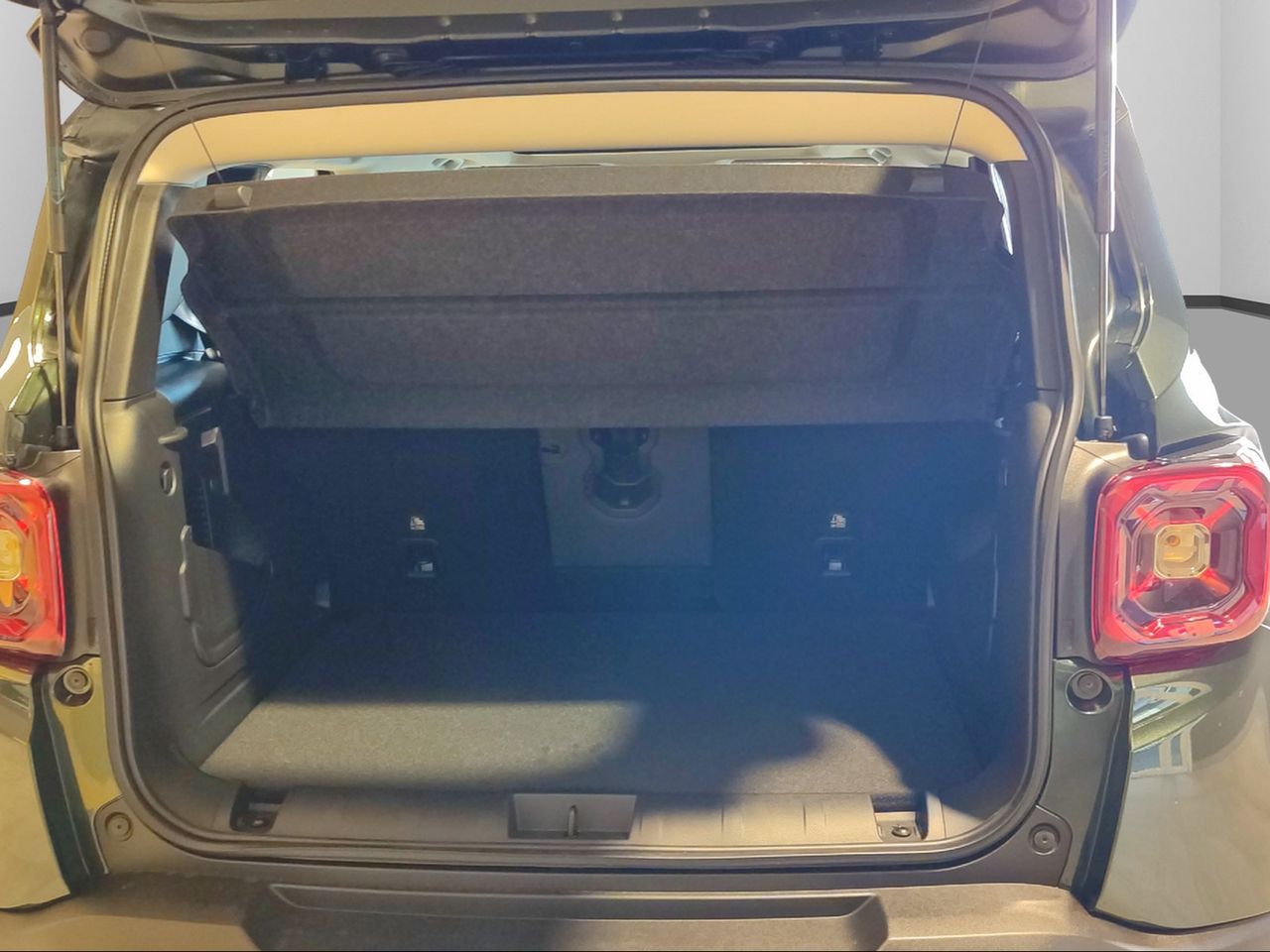 Jeep Renegade eHybrid Summit 1.5 MHEV 130hp Dct Fwd - Foto 2