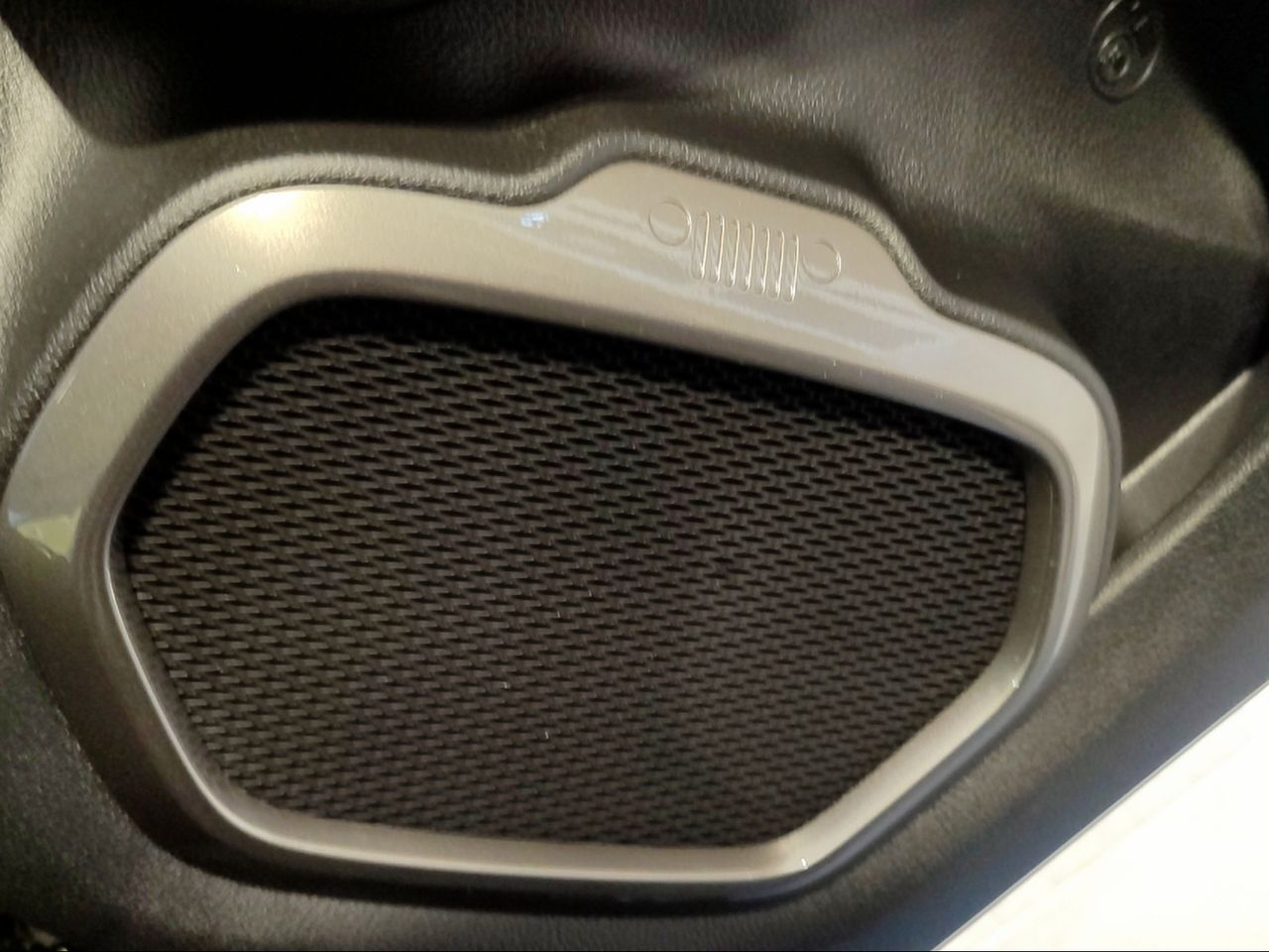 Jeep Renegade eHybrid Summit 1.5 MHEV 130hp Dct Fwd - Foto 2