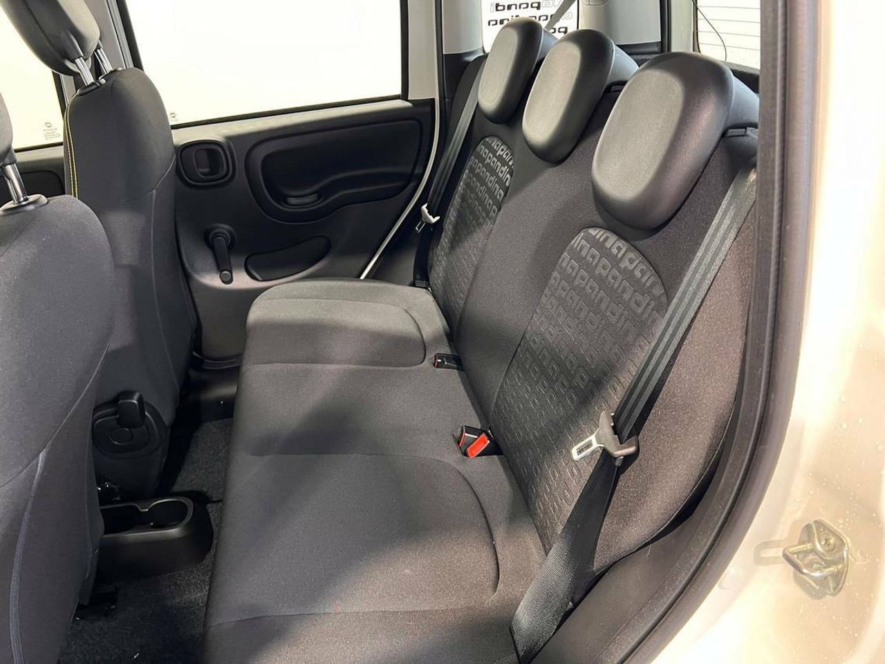 Fiat Panda Panda Urban Hybrid 1.0 51kw (70CV) - Foto 2