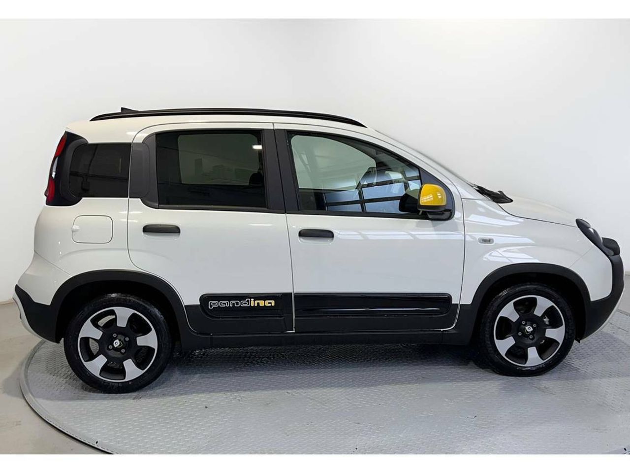 Fiat Panda Pandina 1.0 Hybrid 51kW (70cv) - Foto 2