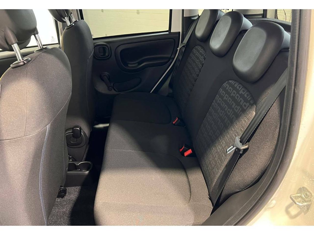 Fiat Panda Pandina 1.0 Hybrid 51kW (70cv) - Foto 2