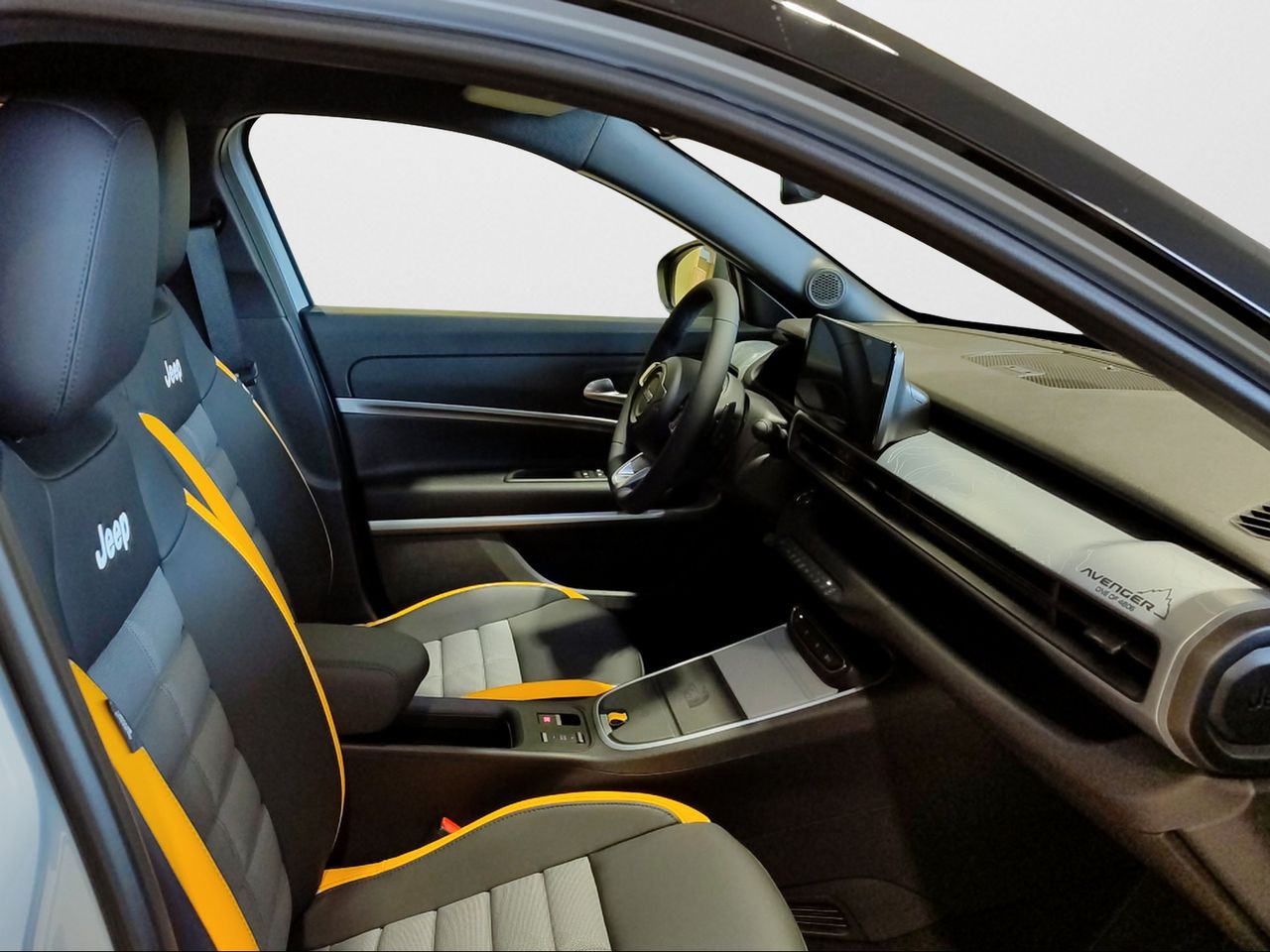 Jeep Avenger 1.2 eHybrid 4xe 145CV T. North Face - Foto 2