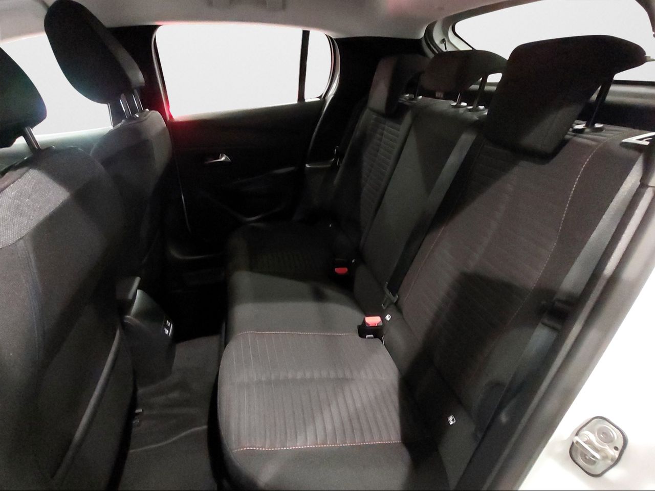 Peugeot e-208 Eléctrico Active Pack - Foto 2