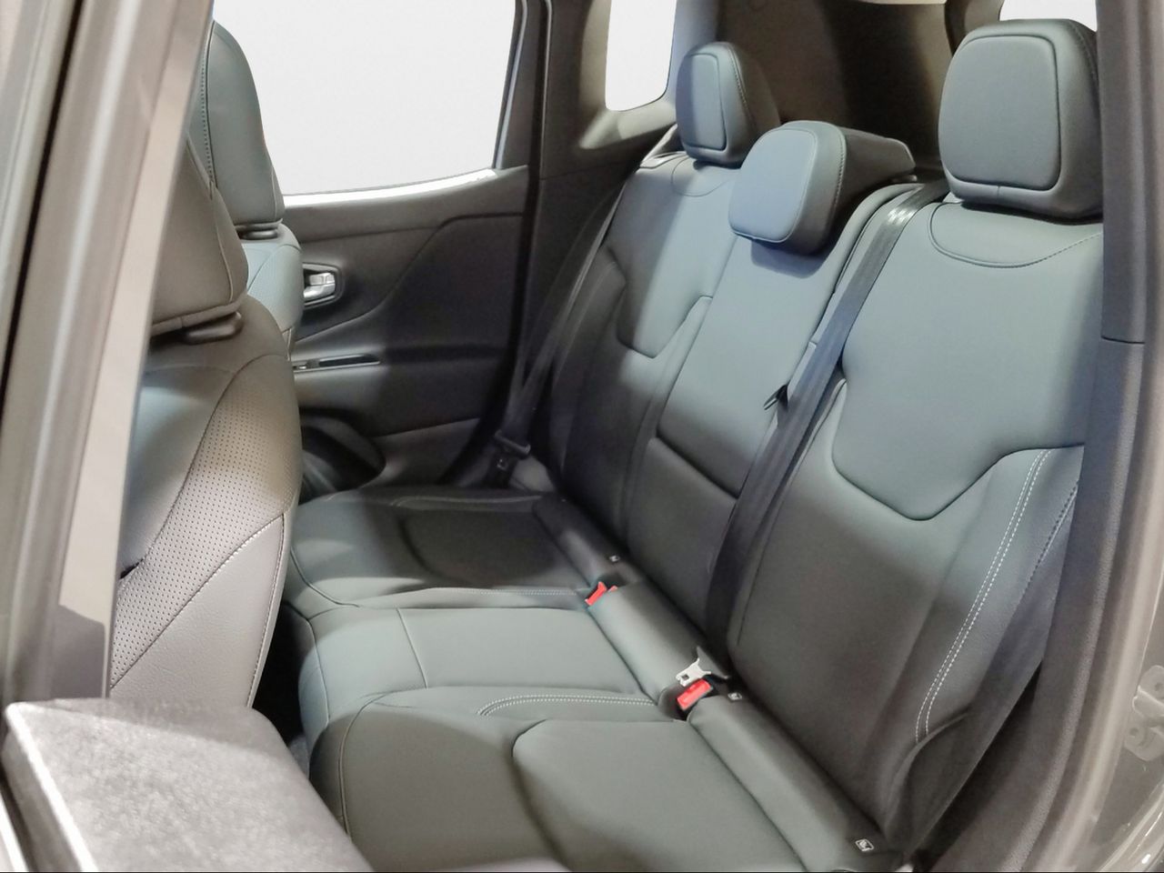 Jeep Renegade eHybrid Summit 1.5 MHEV 130hp Dct Fwd - Foto 2