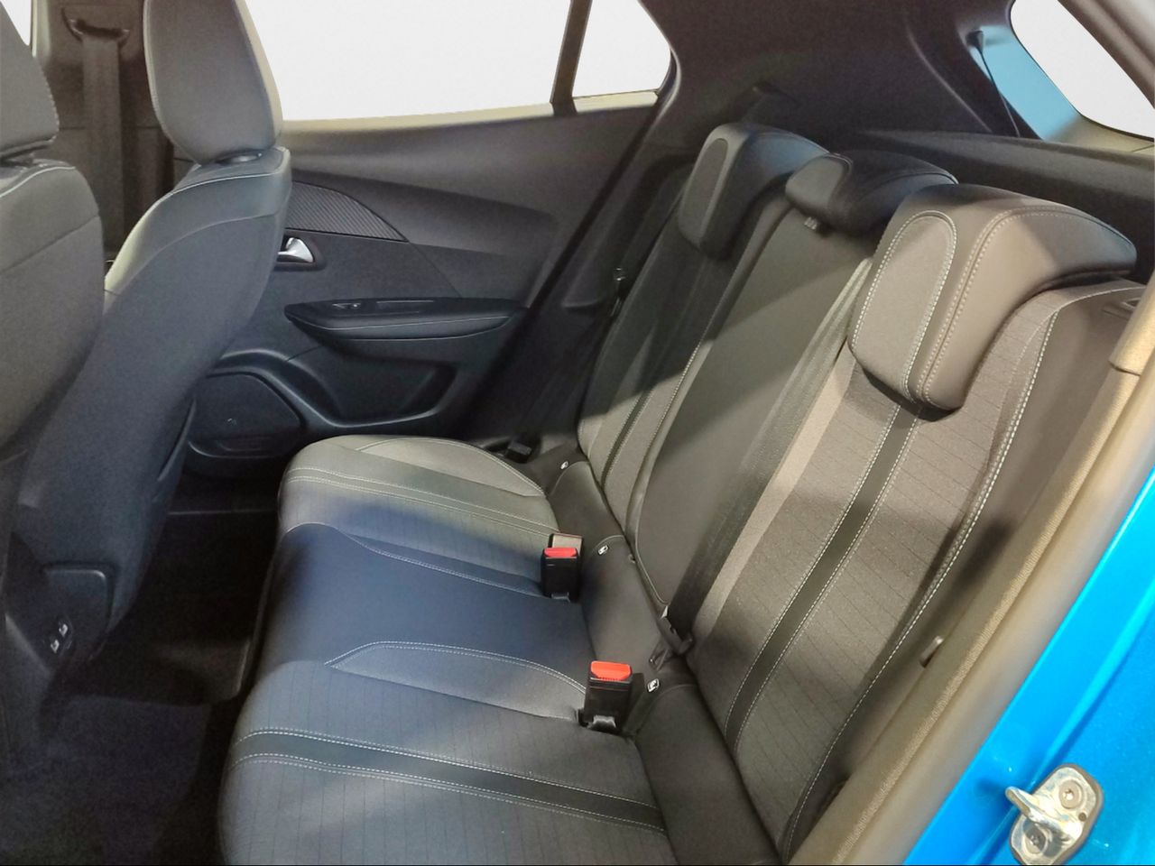 Peugeot 2008 Allure Puretech 100 S&S 6 Vel. MAN - Foto 2