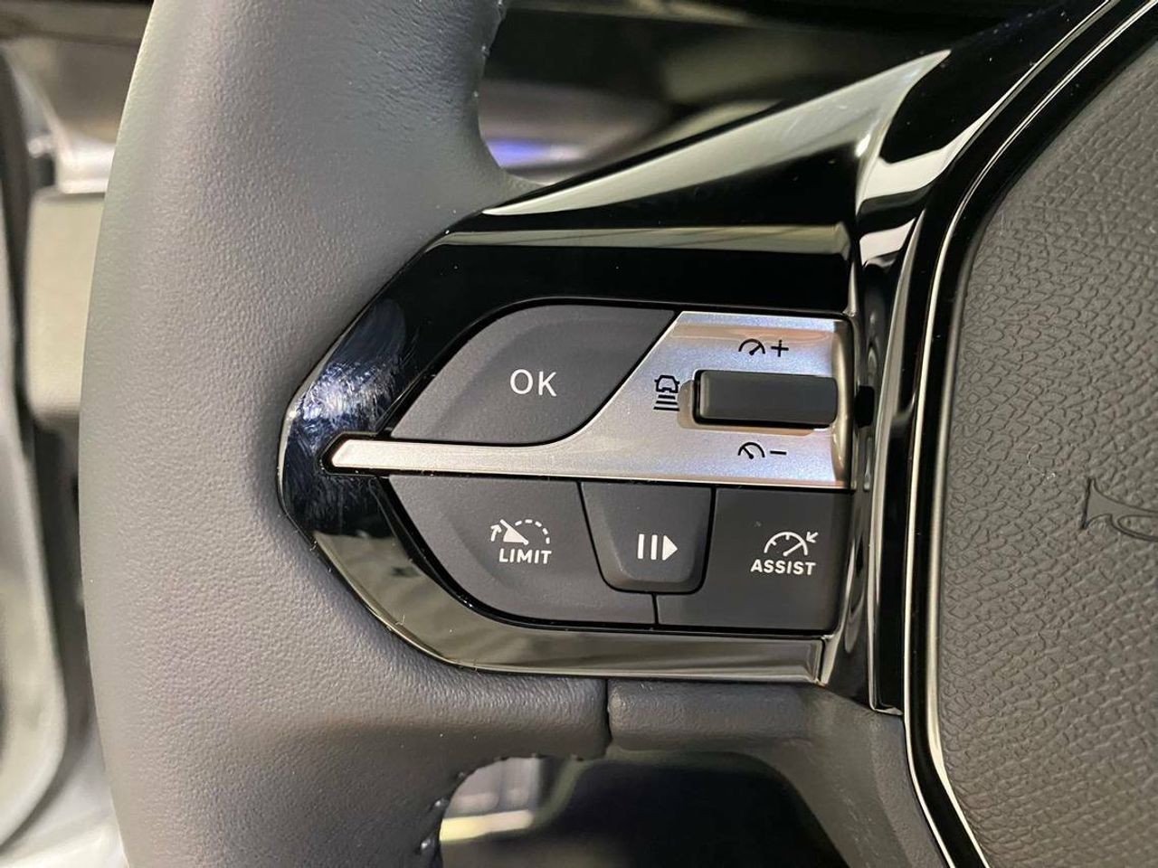 Peugeot 308 5P First Edition Eléctrico 115kW (156CV) - Foto 2