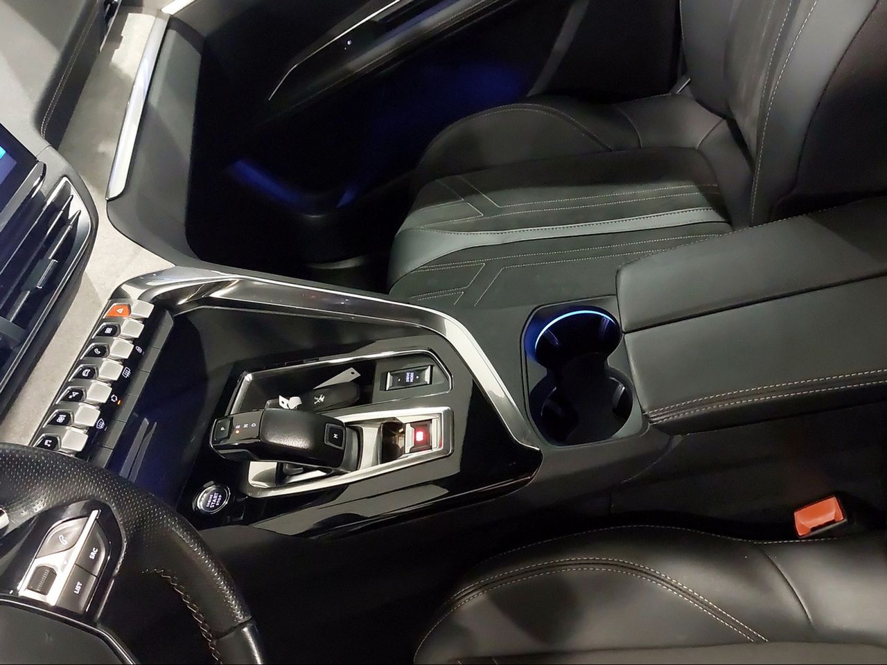 Peugeot 3008 1.5 BlueHDi 96kW S&S GT EAT8 - Foto 2