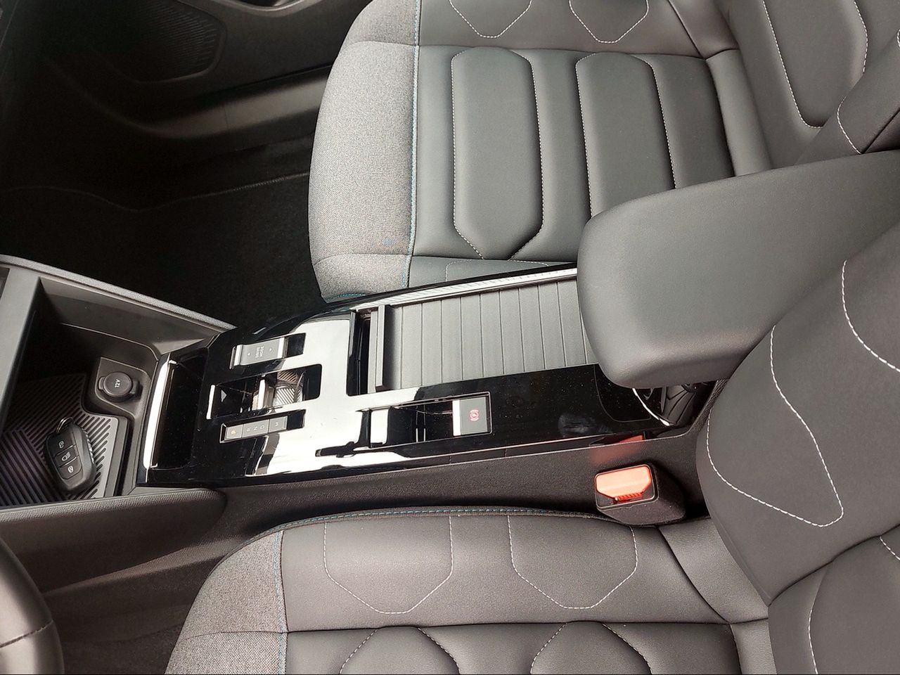 Citroën C4 BlueHDi 130 S&S EAT8 Max - Foto 2