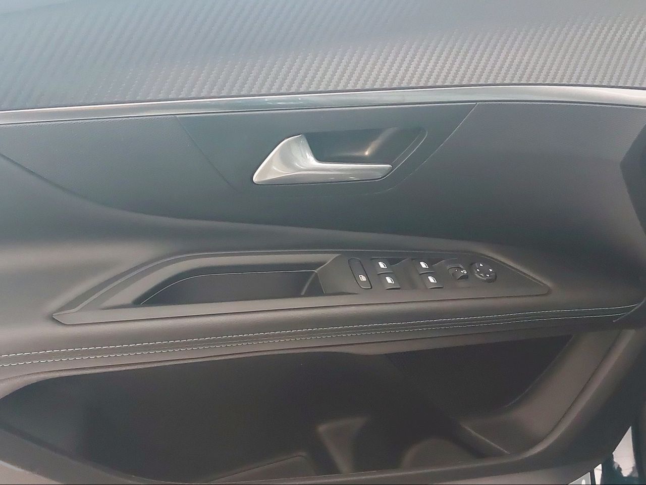 Peugeot 3008 1.5 BlueHDi 96kW (130CV) S&S Allure - Foto 2